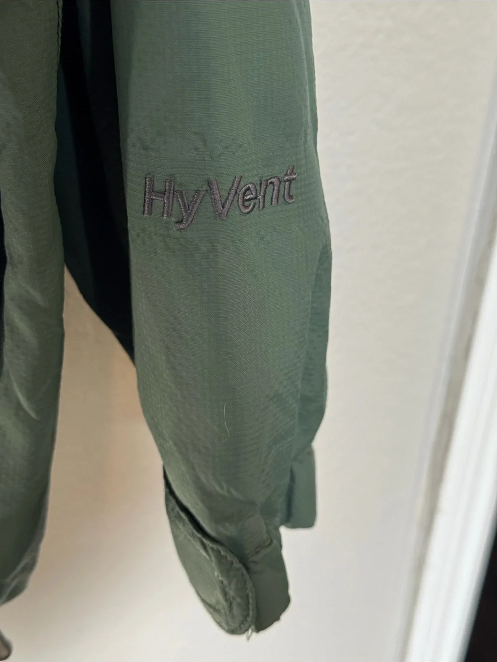 The North Face Men's Hyvent Green Hooded Rain Jacket XL